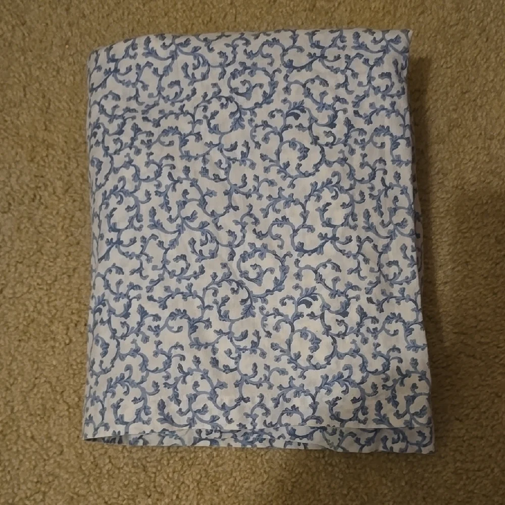 Threshold Striped Blu & White Gathered Fabric. Excellent Quality.